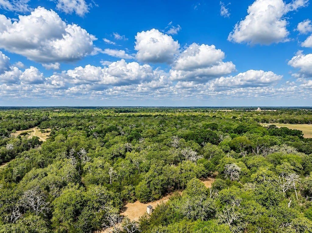 263.24 acres in Lavaca County