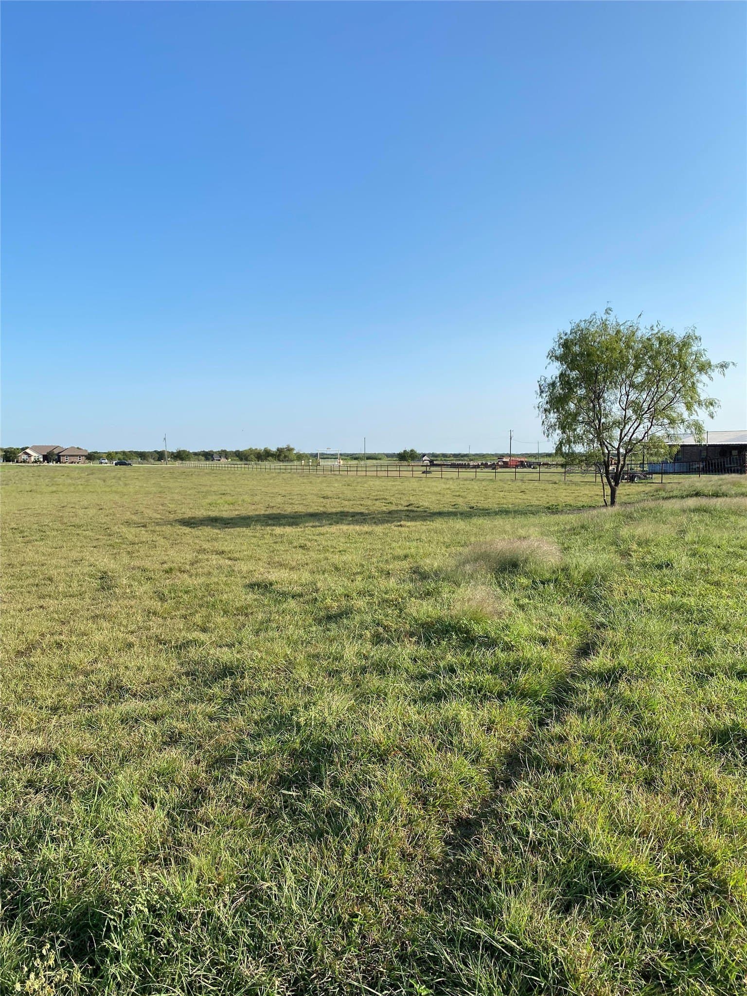 5 acres in Navarro County - photo 2