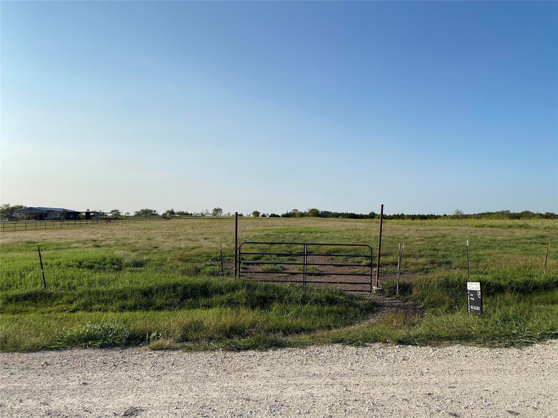 5 acres in Navarro County - photo 3
