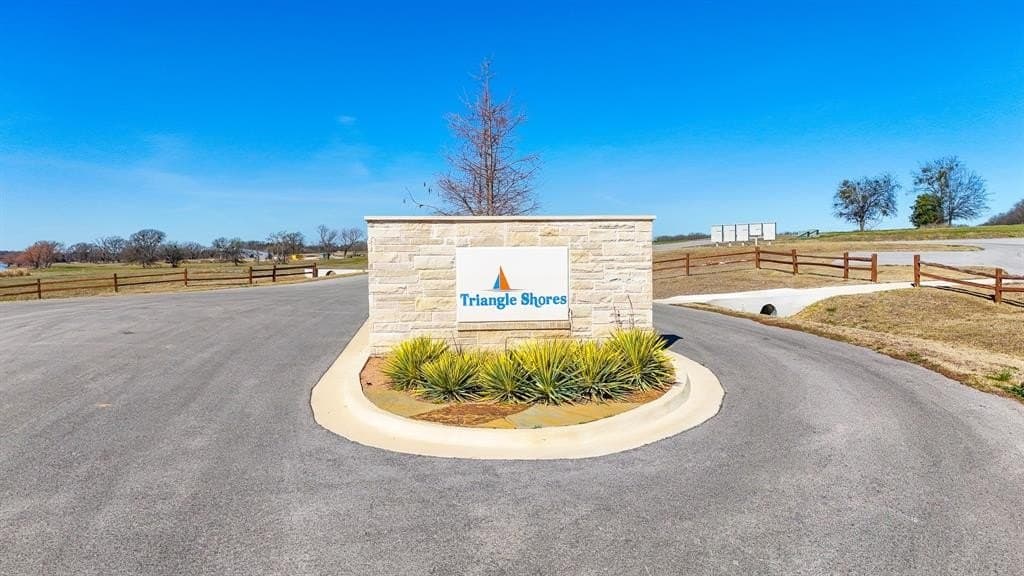 1.01 acres in Navarro County gallery image 2