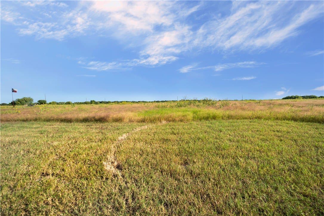 27.35 acres in San Patricio County - photo 7