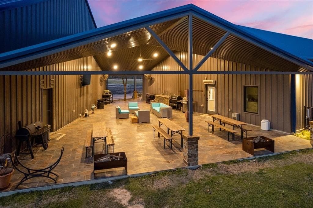 18.7 acres in Henderson County gallery image 2
