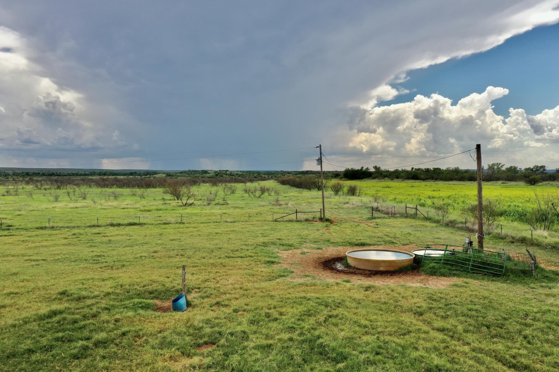 920 acres in Hall County