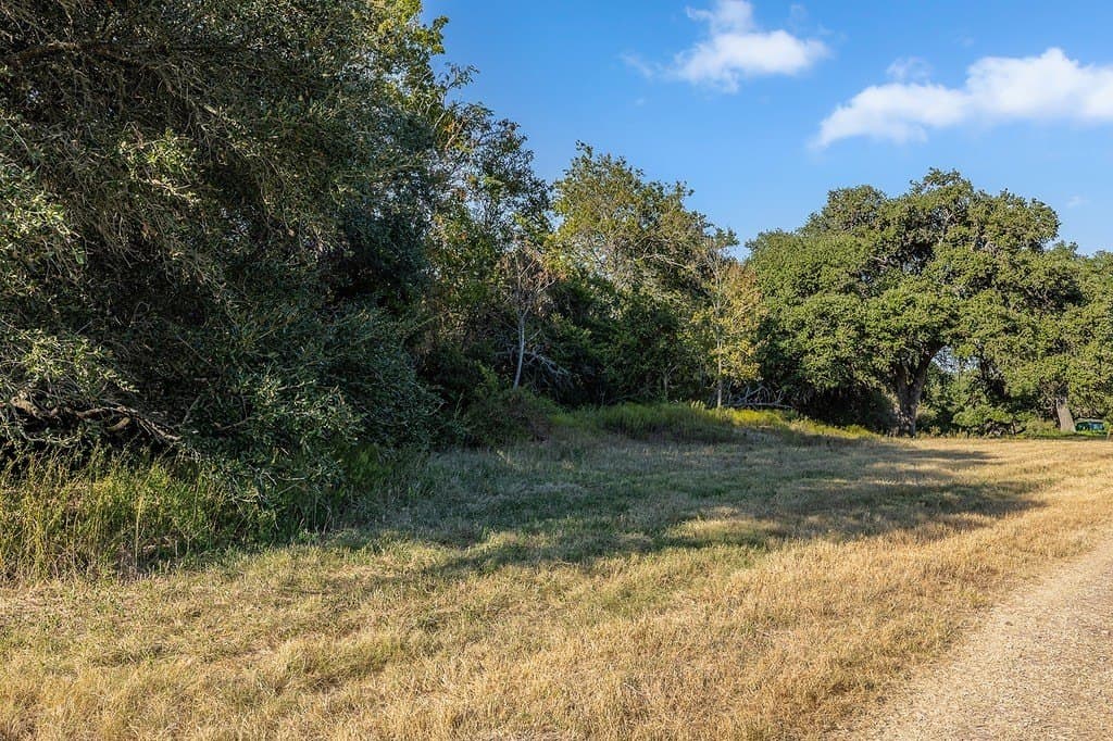 2.37 acres in Fayette County gallery image 4