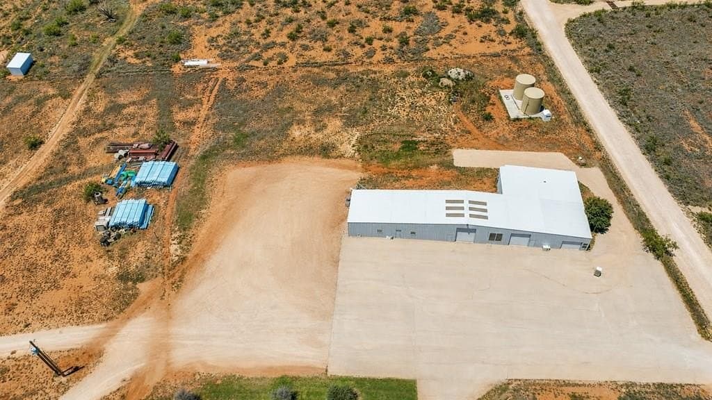 1 acres in Midland County
