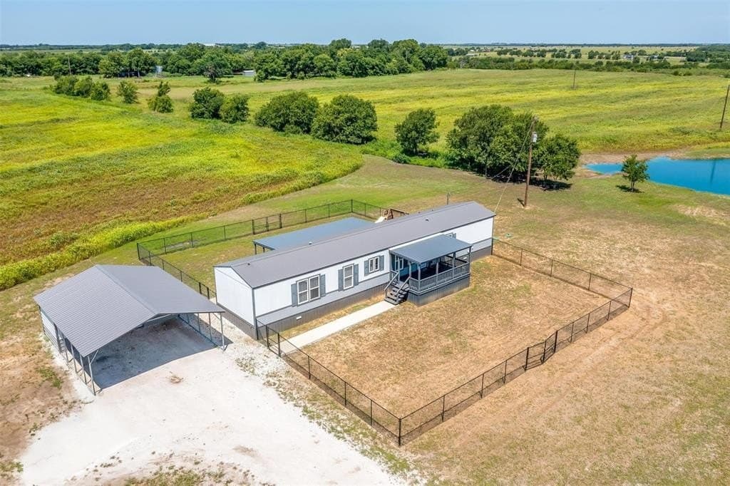 27.65 acres in Hill County gallery image 3