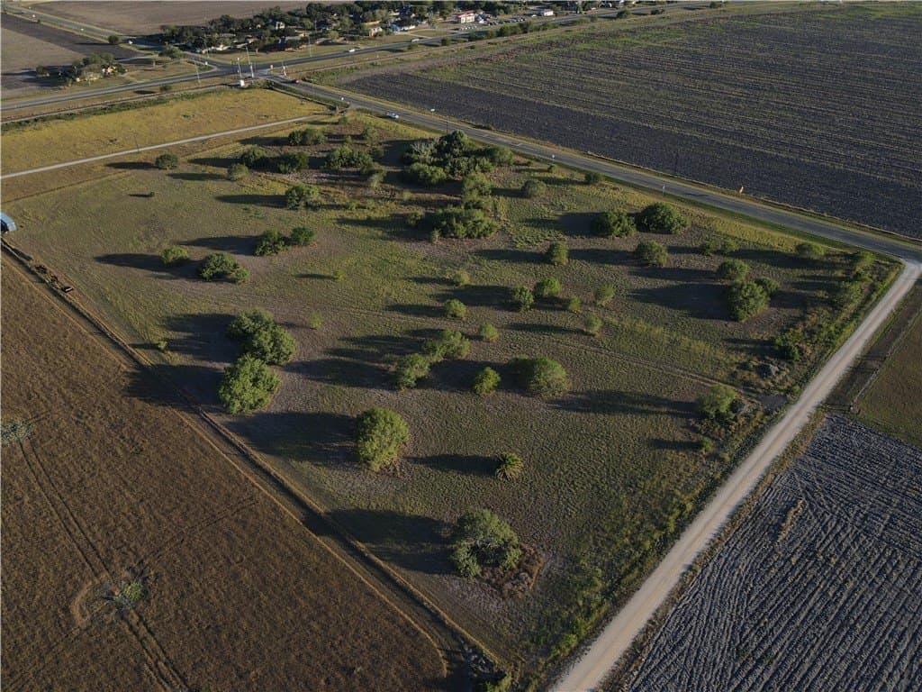 11 acres in Nueces County