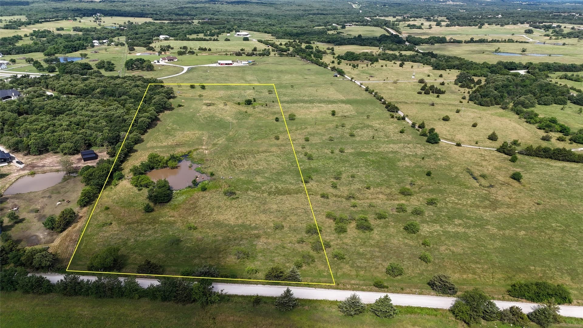 11.75 acres in Cooke County - photo 2