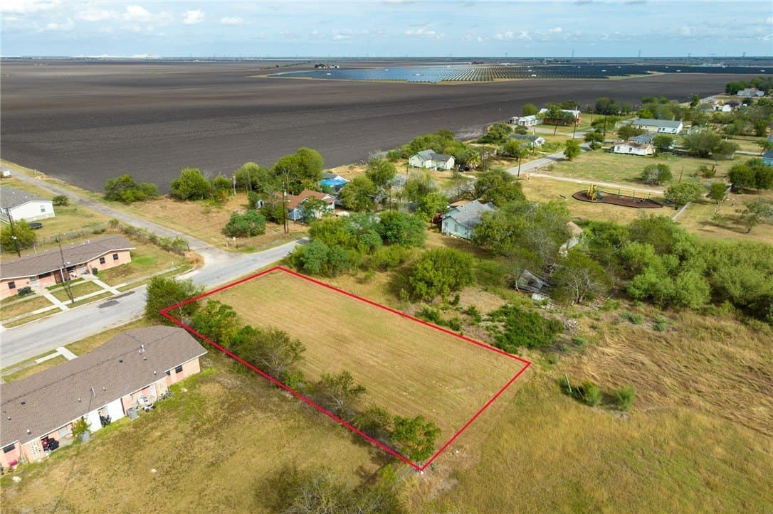 0.11 acres in San Patricio County - photo 9