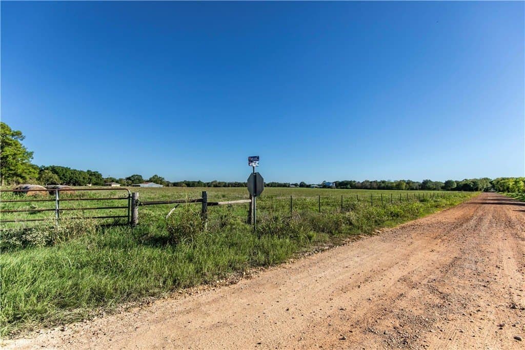 6 acres in AUSTIN County - photo 8