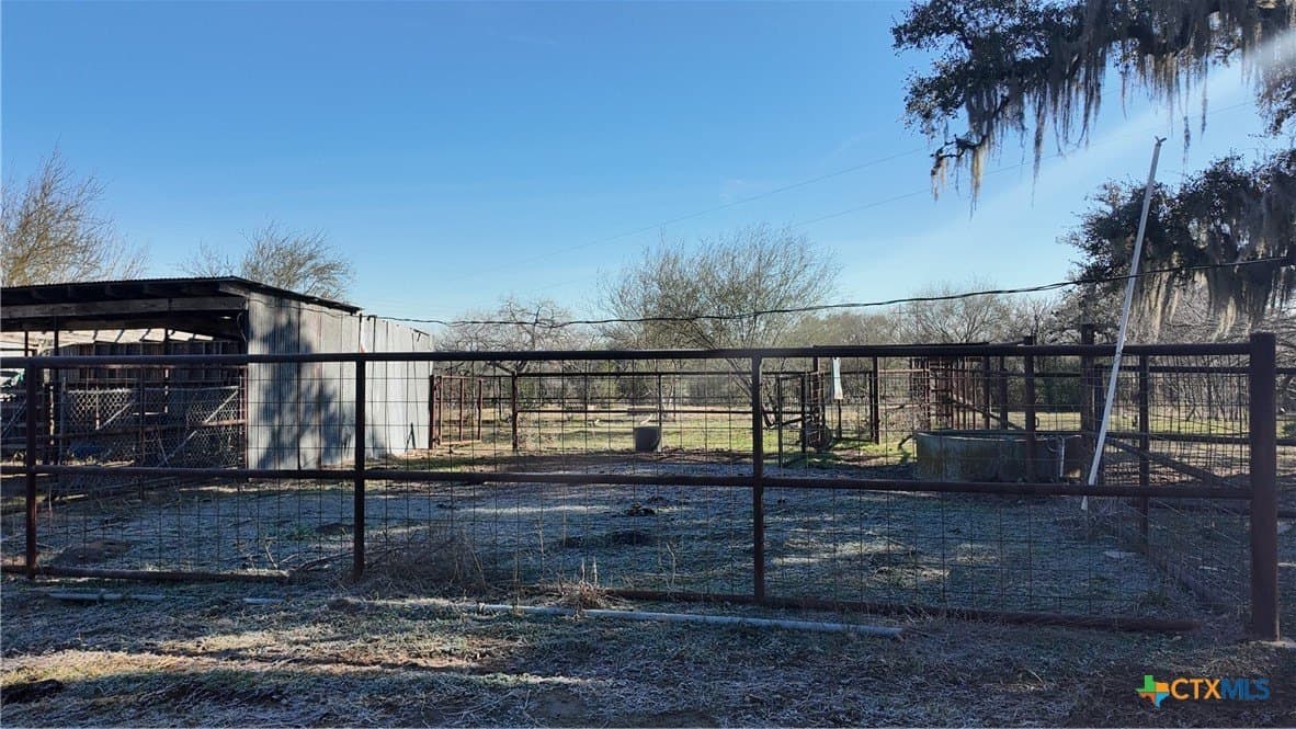 165.24 acres in Goliad County - photo 11