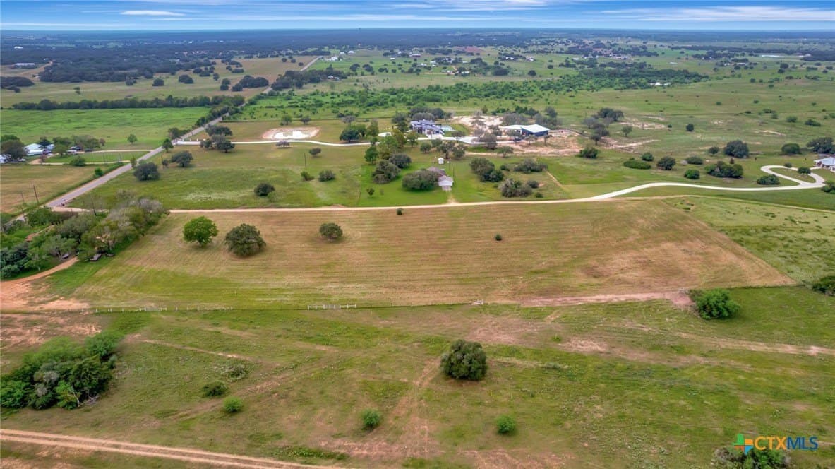 5.9 acres in Victoria County - photo 5