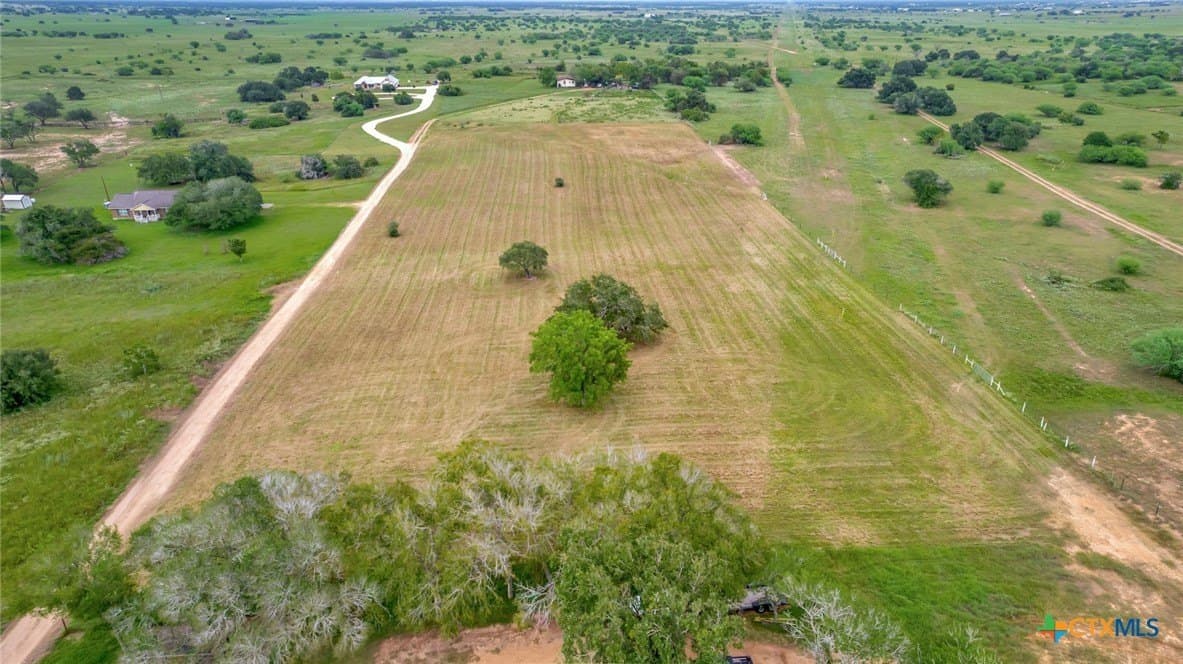 5.9 acres in Victoria County - photo 4