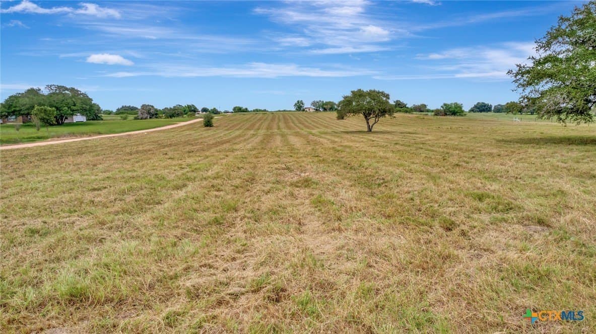 5.9 acres in Victoria County - photo 13