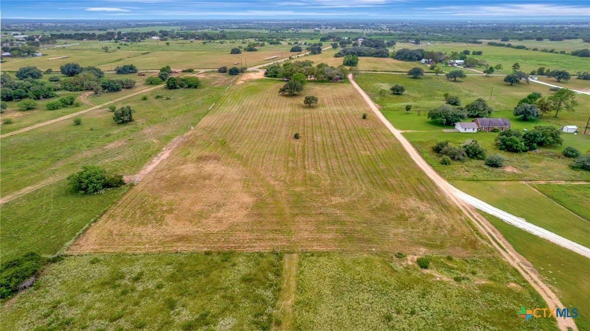 5.9 acres in Victoria County - photo 6