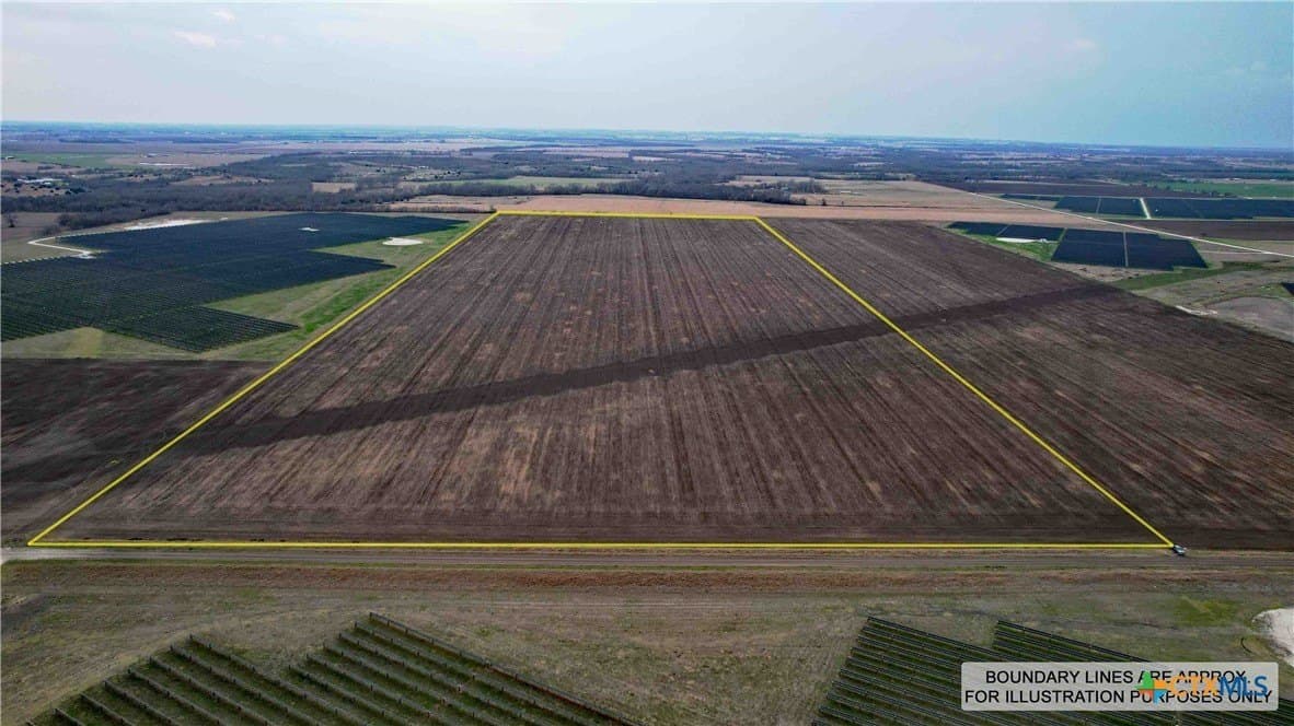 72.8 acres in Falls County