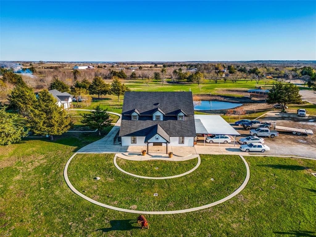 10 acres in Navarro County gallery image 2