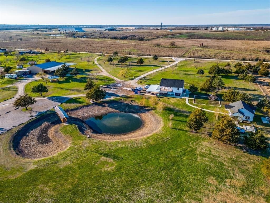 10 acres in Navarro County gallery image 3