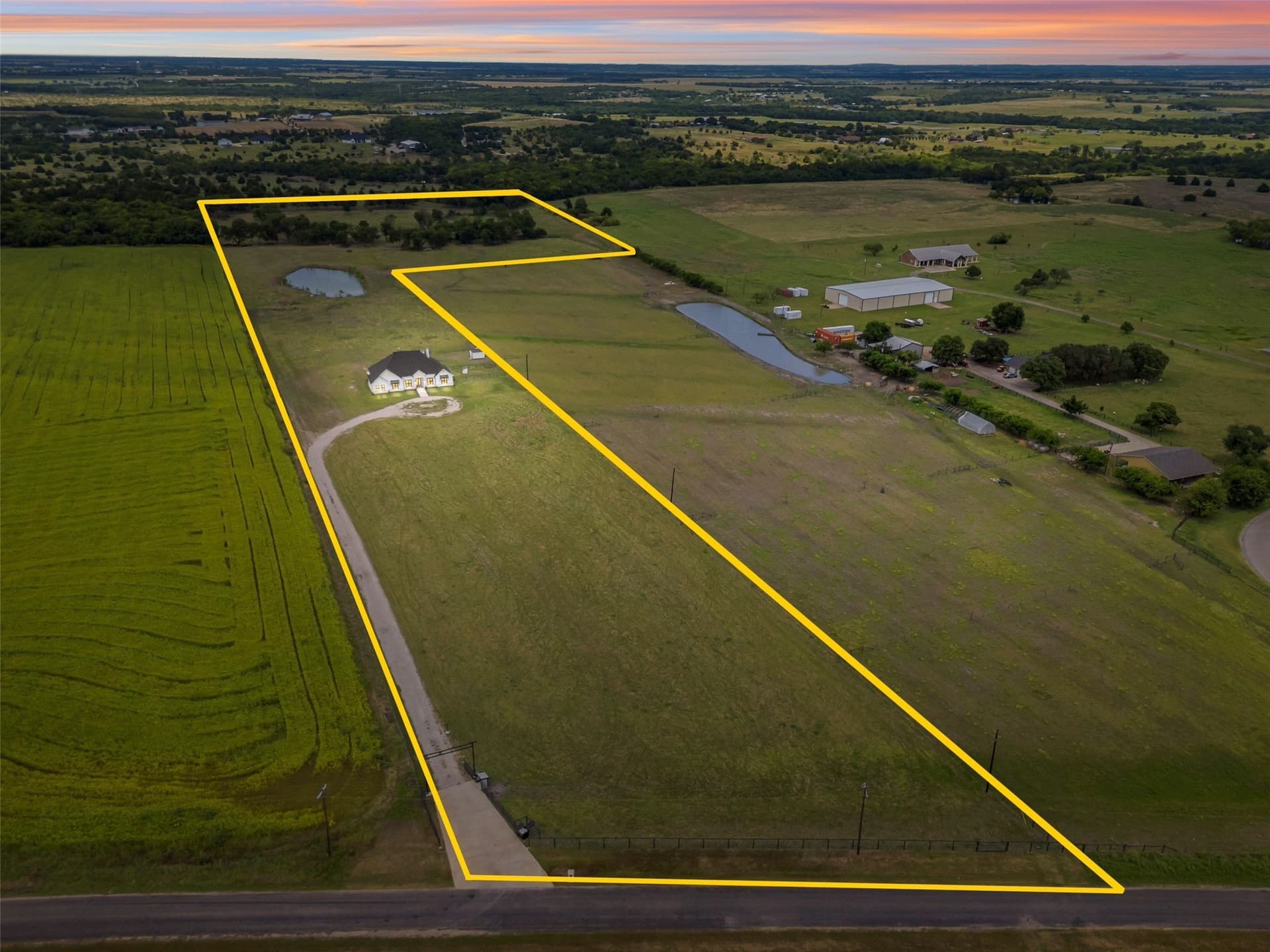 17.05 acres in Ellis County - photo 2