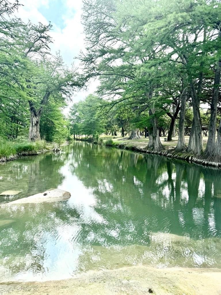 12.65 acres in Uvalde County gallery image 3