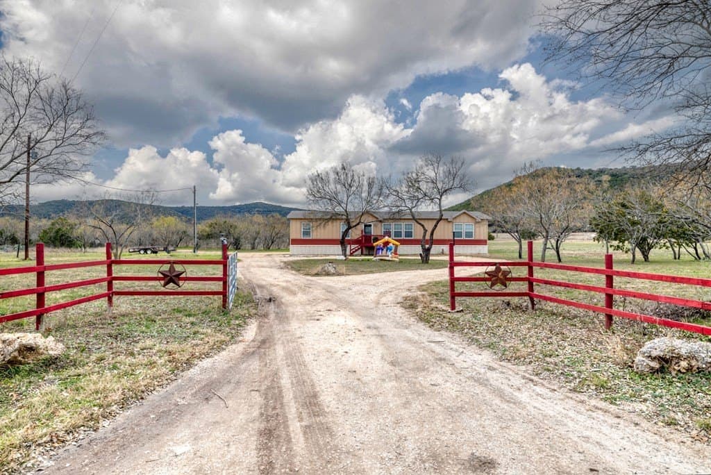 12.65 acres in Uvalde County - photo 17