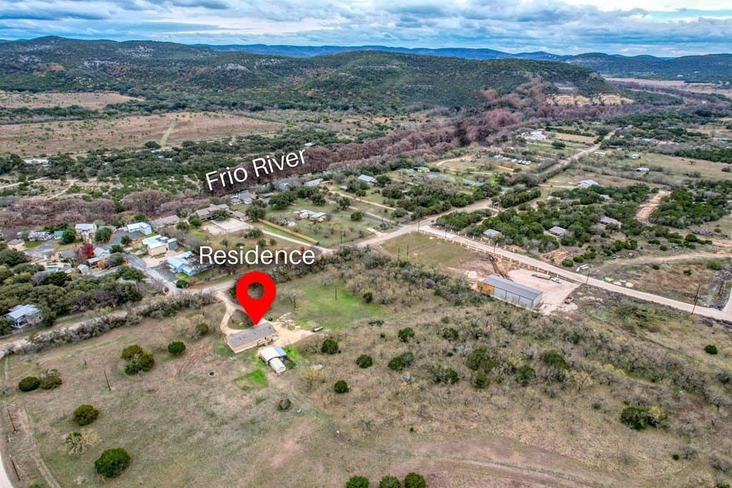 12.65 acres in Uvalde County - photo 16