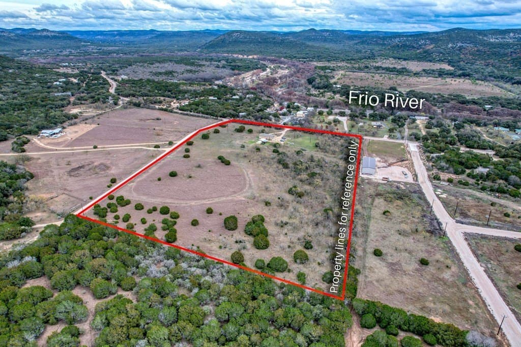 12.65 acres in Uvalde County - photo 14