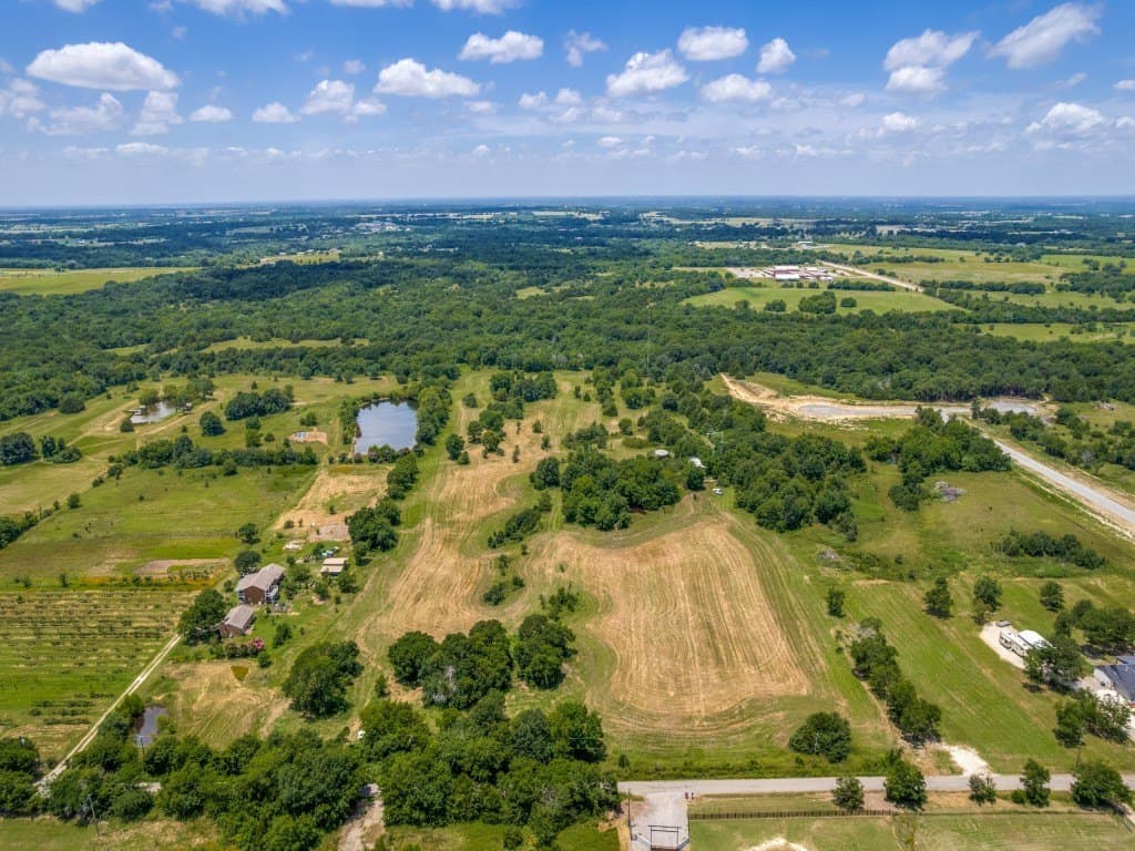 57.98 acres in Hunt County - photo 14