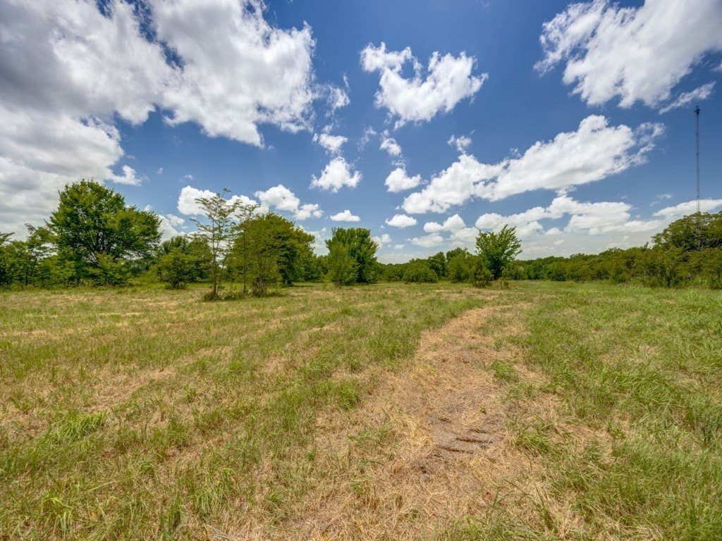 57.98 acres in Hunt County - photo 8
