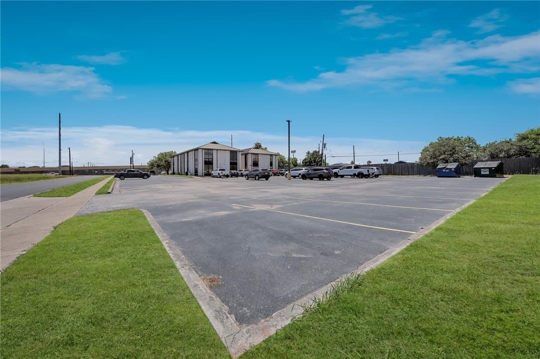 56,630 acres in Nueces County - photo 18