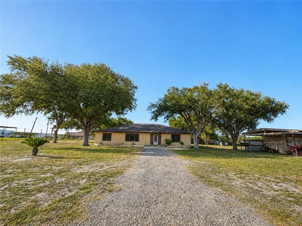 85,764 acres in Jim Wells County - photo 37