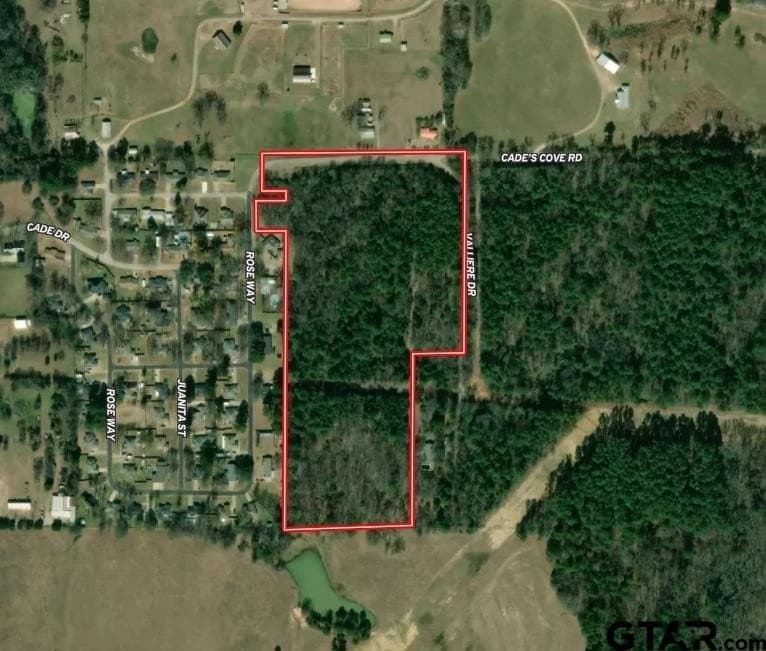 23.3 acres in Henderson County