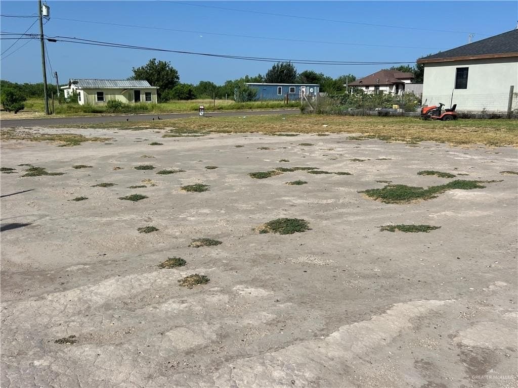 0.5 acres in Hidalgo County gallery image 3