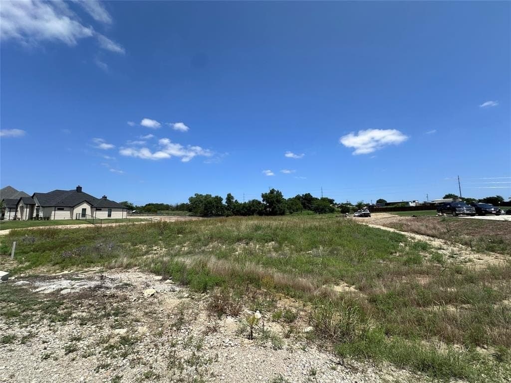 1 acres in Tarrant County gallery image 2