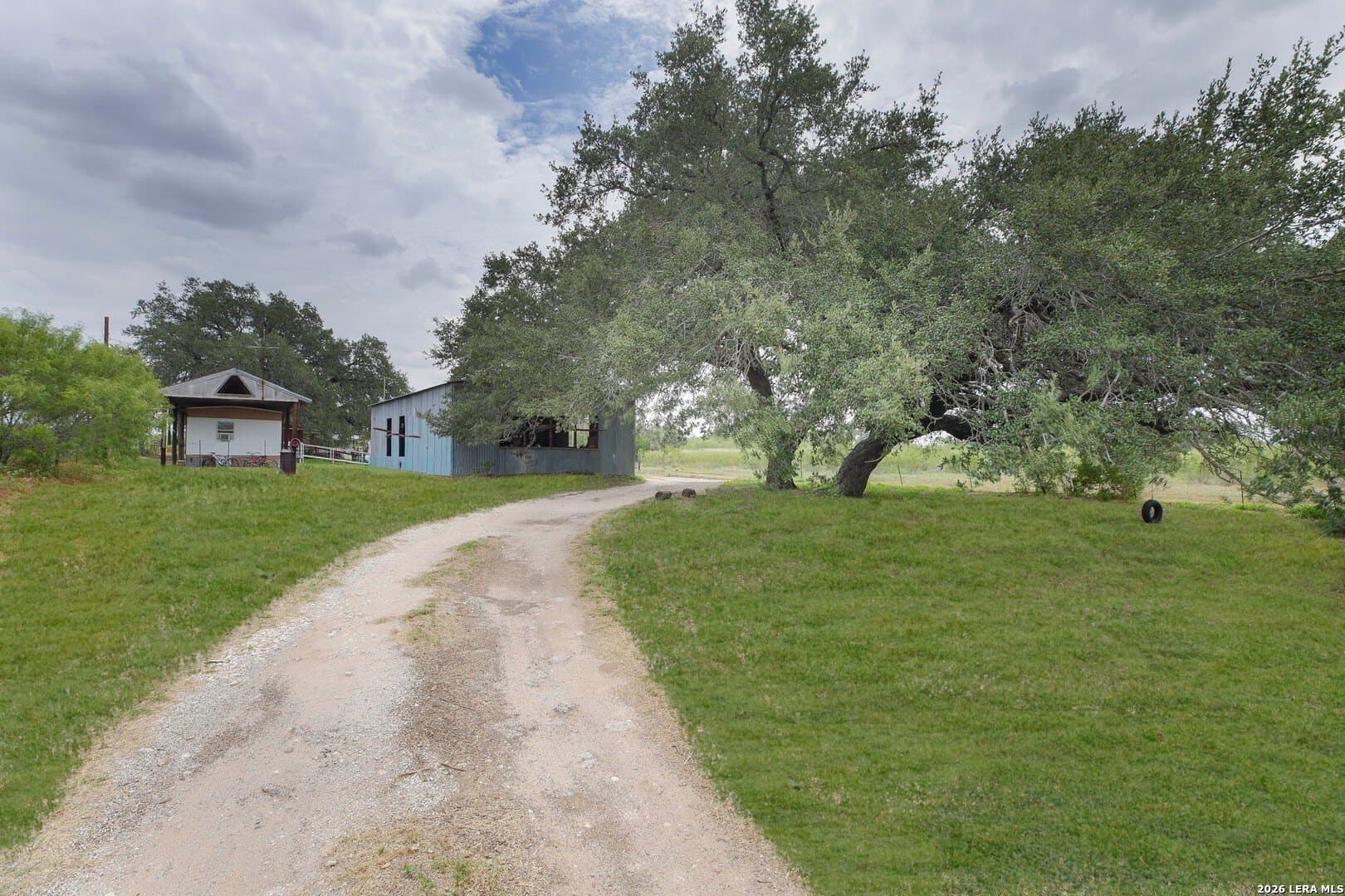 15.93 acres in Atascosa County - photo 33