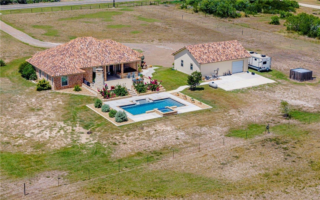 10.02 acres in Bee County - photo 36