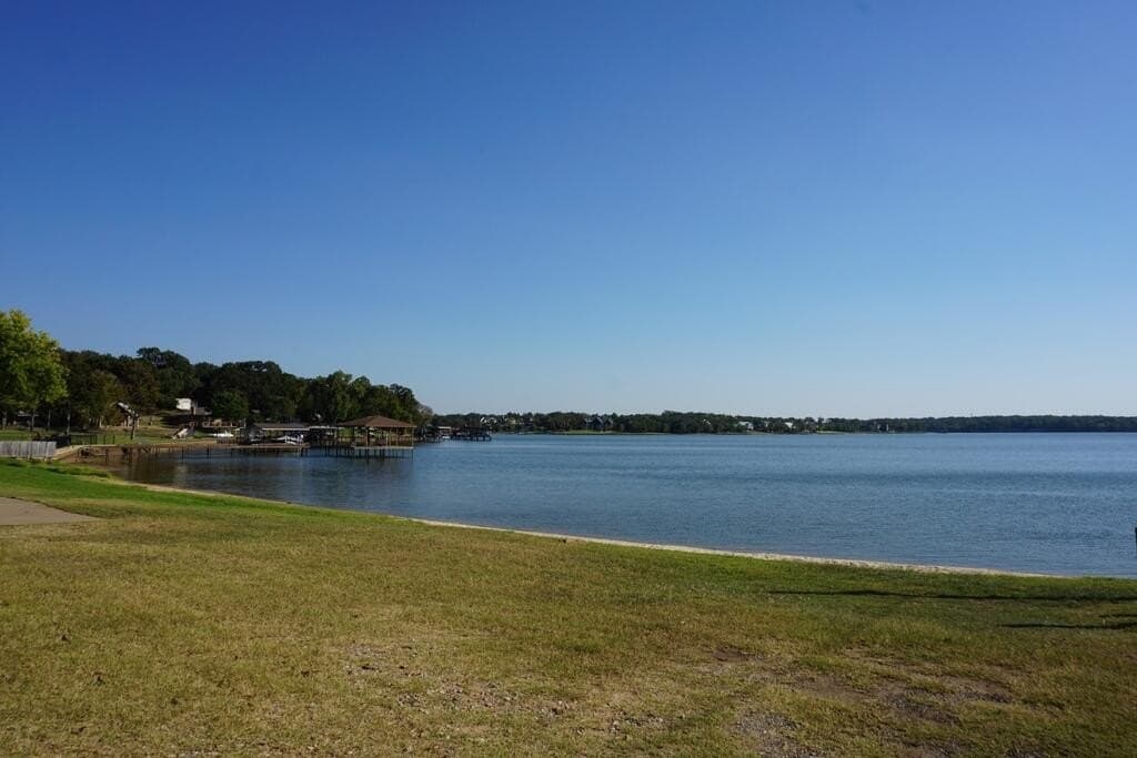 0.25 acres in HENDERSON County - photo 3