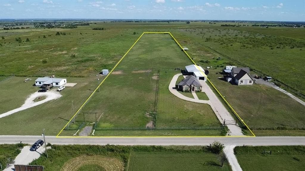 10.1 acres in Johnson County
