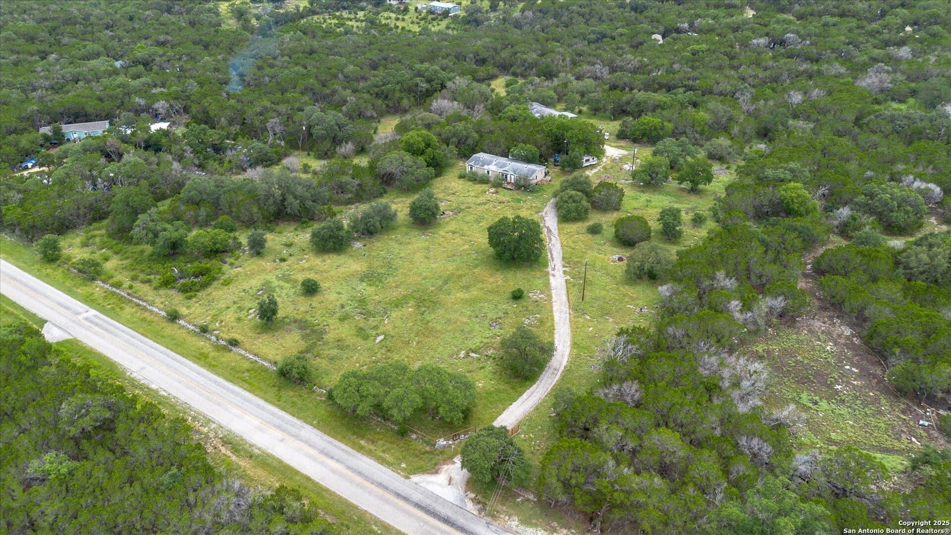 5.74 acres in Kendall County gallery image 3