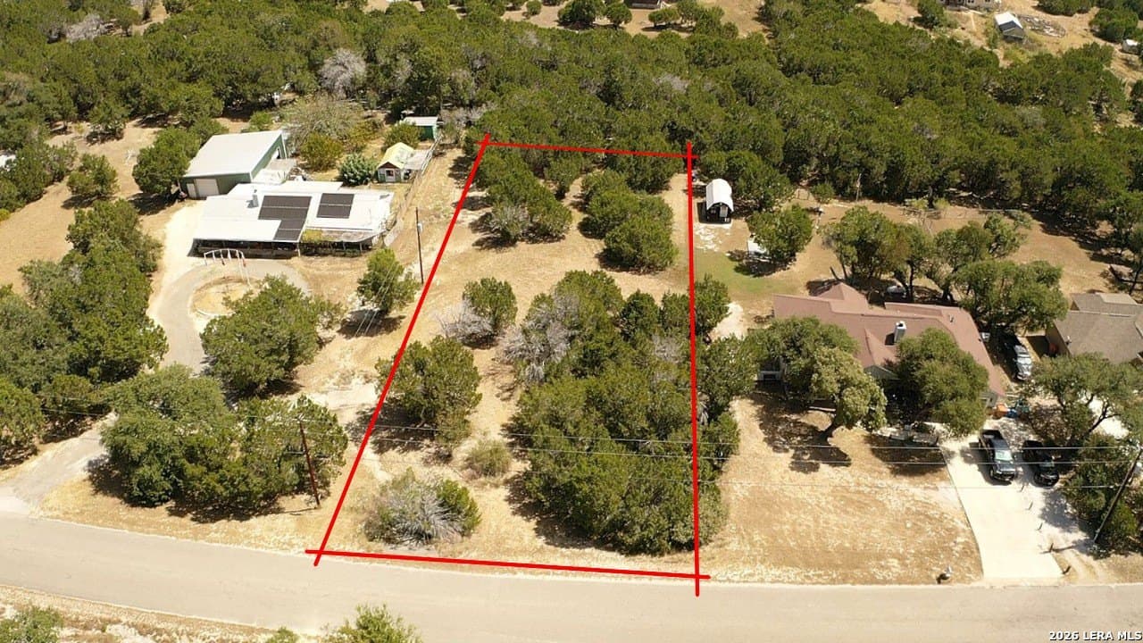 0.66 acres in Comal County - photo 2
