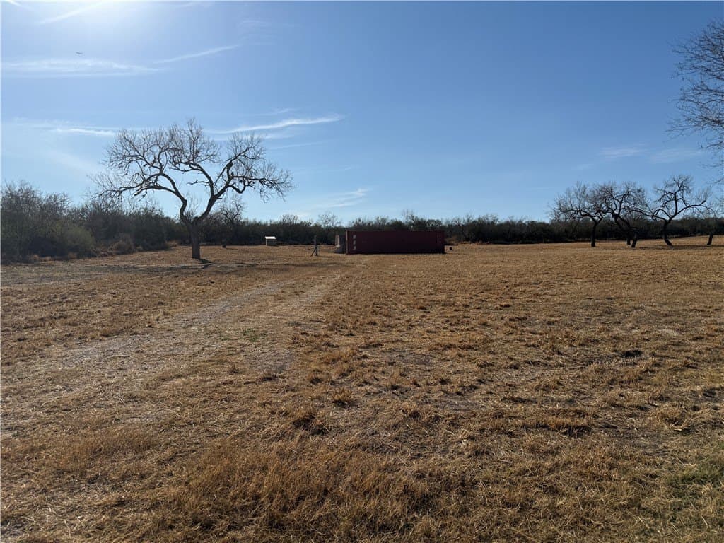 1.3 acres in Live Oak County