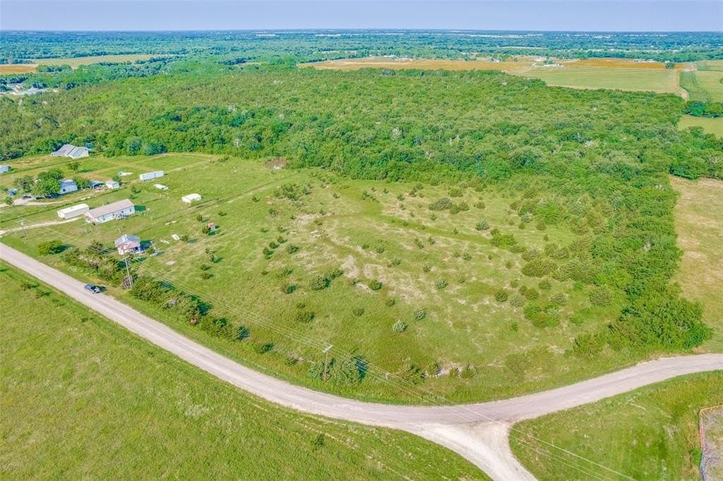 23.77 acres in Hunt County