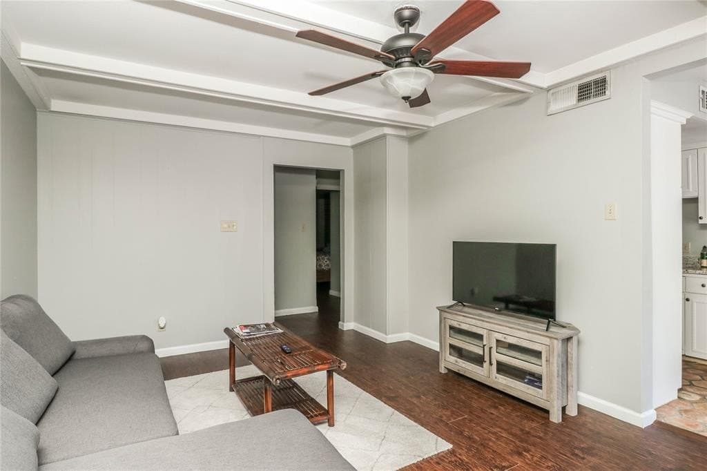 11.05 acres in Dallas County gallery image 3