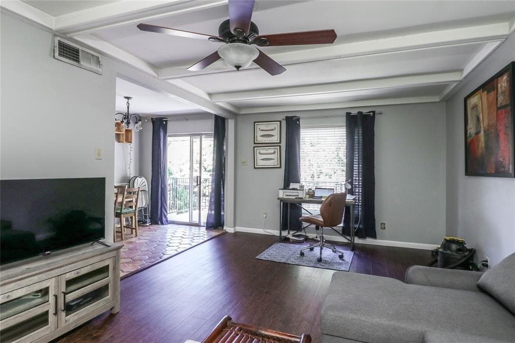 11.05 acres in Dallas County gallery image 4