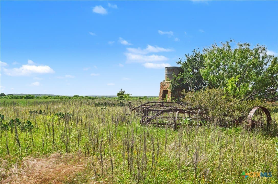 373.4 acres in San Saba County - photo 9