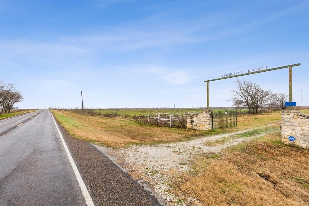 80.76 acres in Navarro County gallery image 4