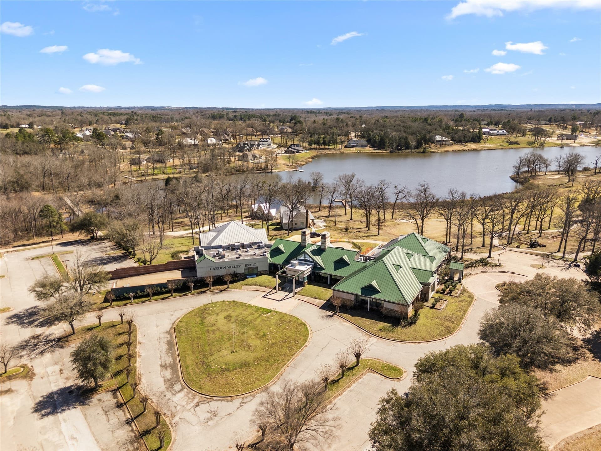 10 acres in Smith County