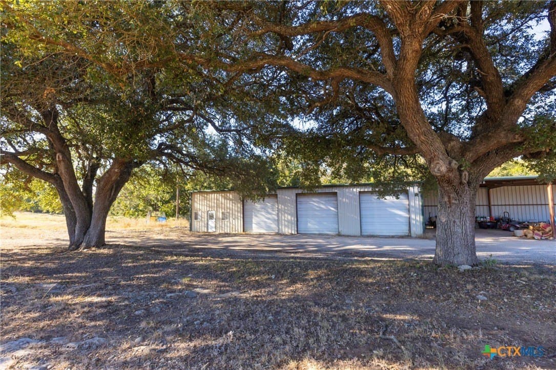 431.62 acres in Guadalupe County - photo 38