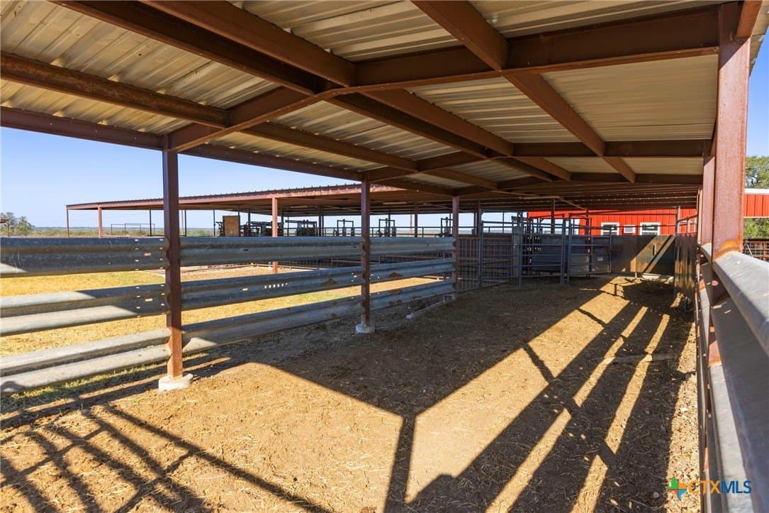 431.62 acres in Guadalupe County - photo 34