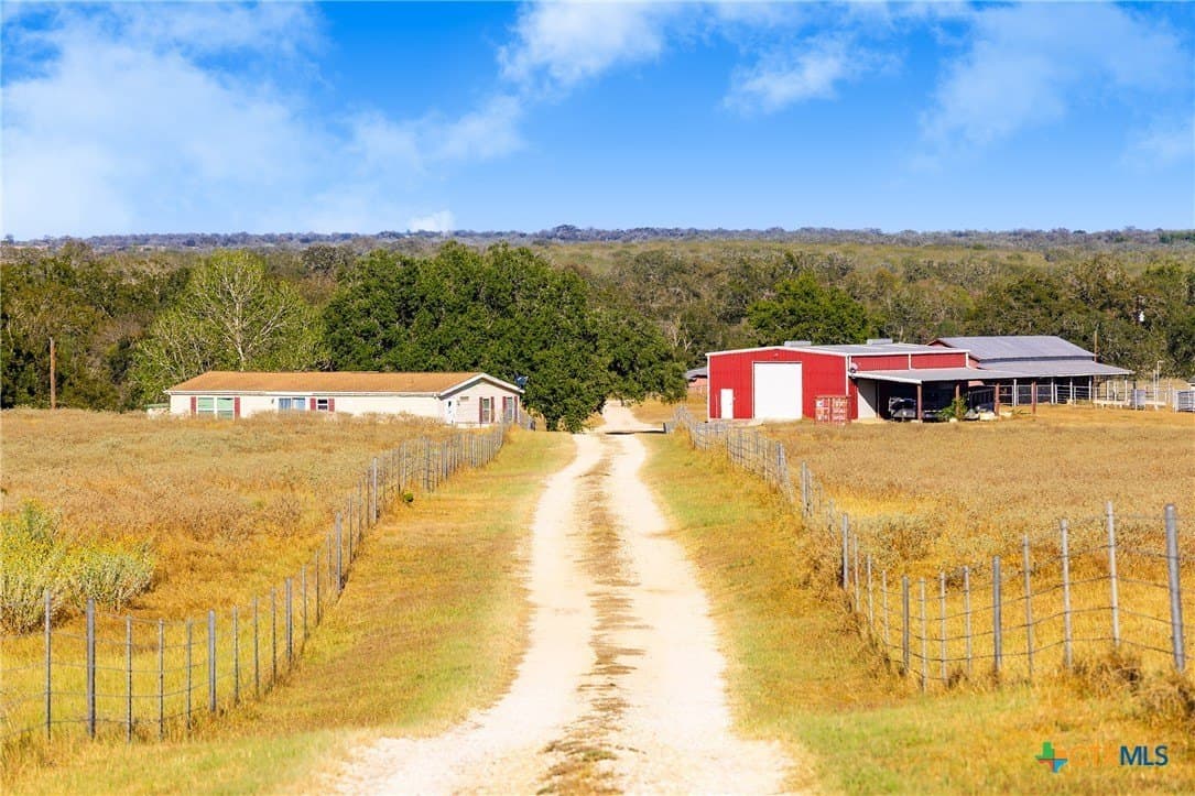 431.62 acres in Guadalupe County - photo 35